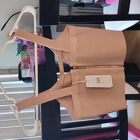 Guess crop tank - Picture 2 of 2